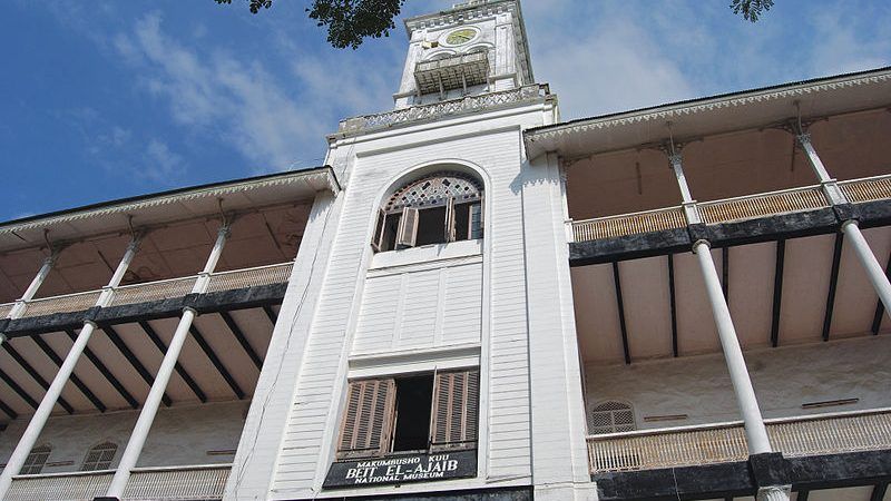 oh my god twitter doesn’t include alt text from images in their API