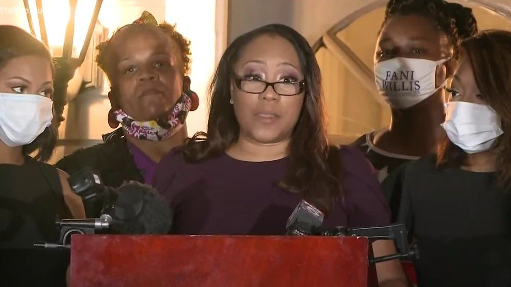 oh my god twitter doesn’t include alt text from images in their API