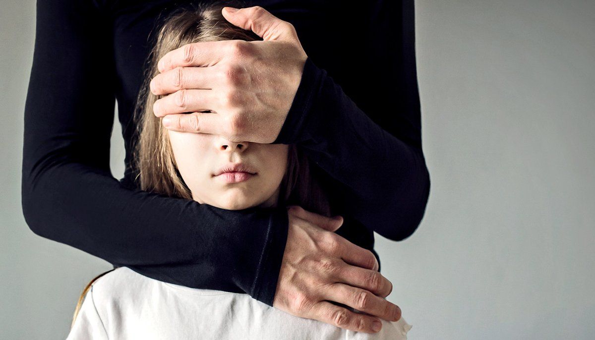 oh my god twitter doesn’t include alt text from images in their API