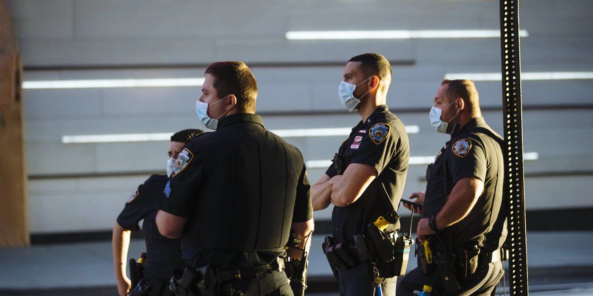 oh my god twitter doesn’t include alt text from images in their API