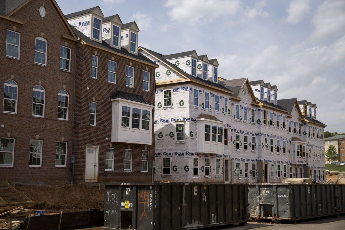 oh my god twitter doesn’t include alt text from images in their API